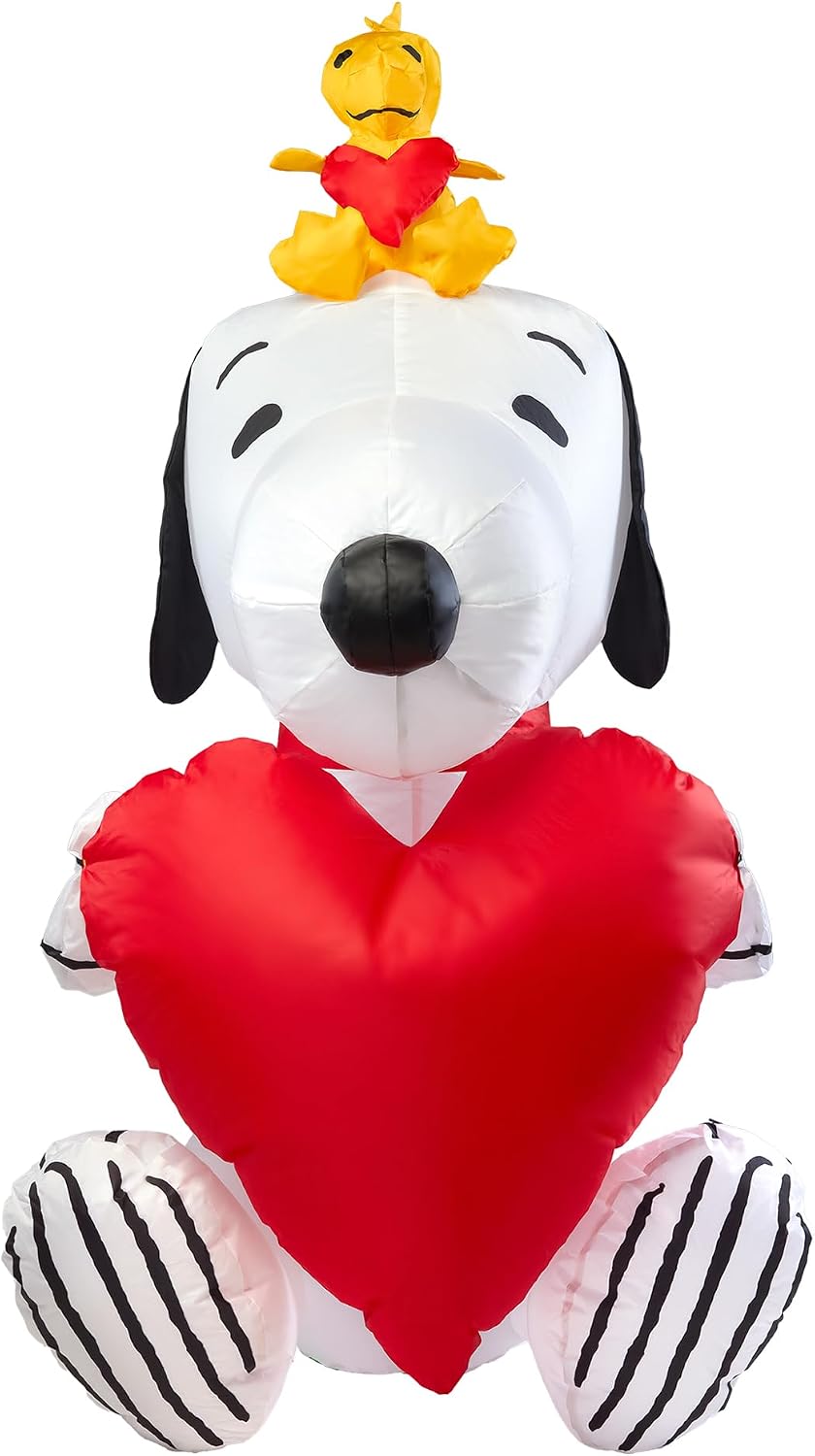 Rubies Peanuts: Snoopy Valentine Inflatable, 4.5 Feet Tall